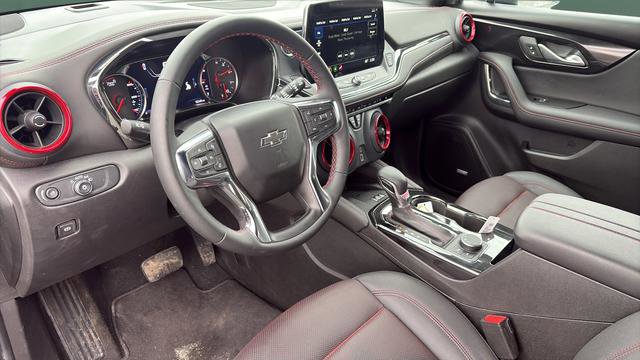 Used 2025 Chevrolet Blazer RS image 46