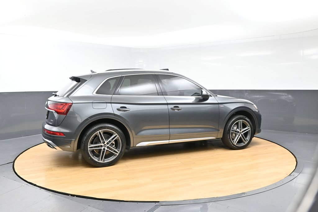 Used 2022 Audi Q5 e Premium w/ Convenience Package AWD/4WD image 46
