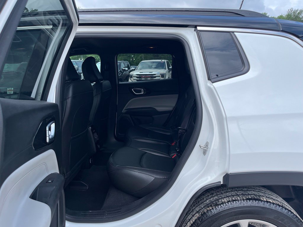 Used 2025 Jeep Compass Limited AWD/4WD image 27