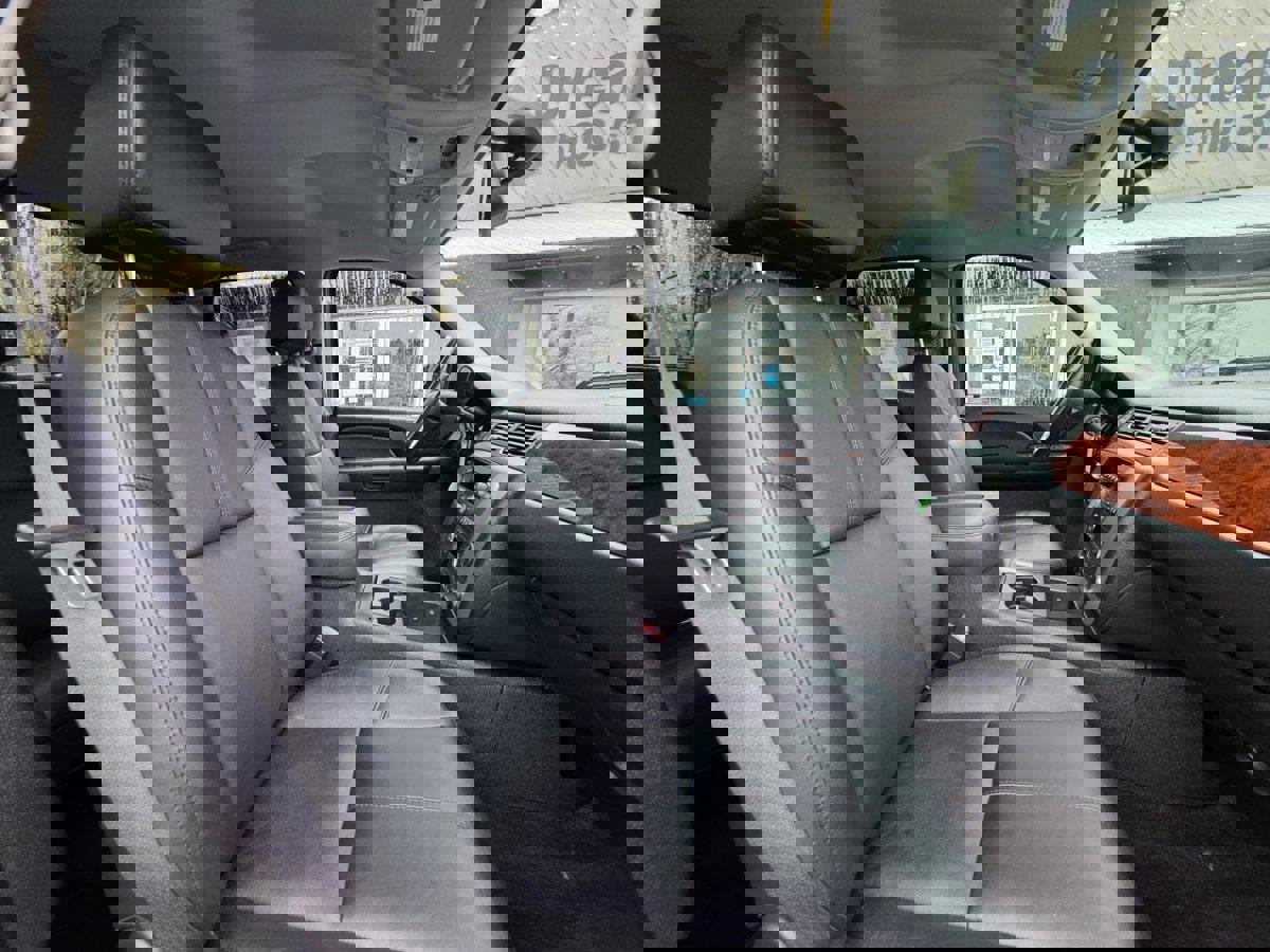 Used 2009 GMC Sierra 1500 SLT w/ Skid Plate Package image 13