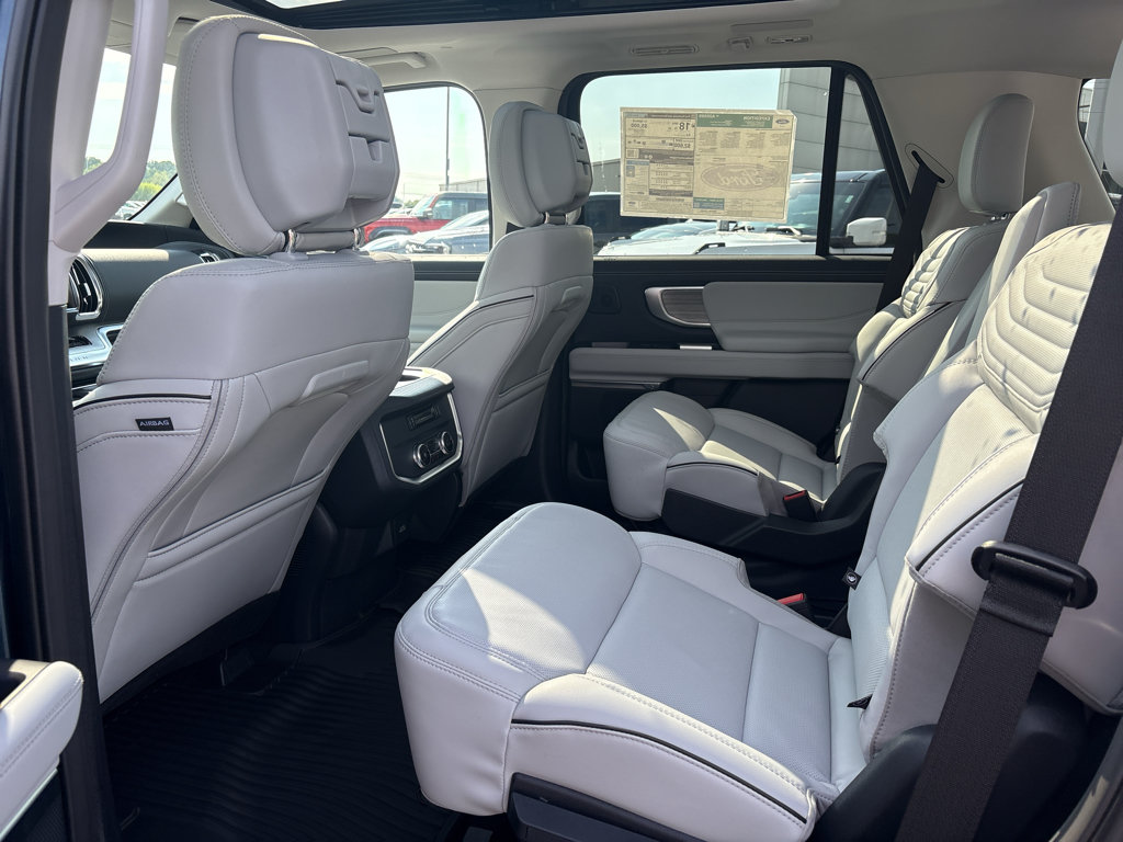 New 2027 Ford Expedition Platinum w/ Platinum Ultimate Package AWD/4WD image 36