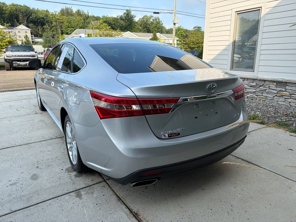 Used 2013 Toyota Avalon XLE FWD image 10