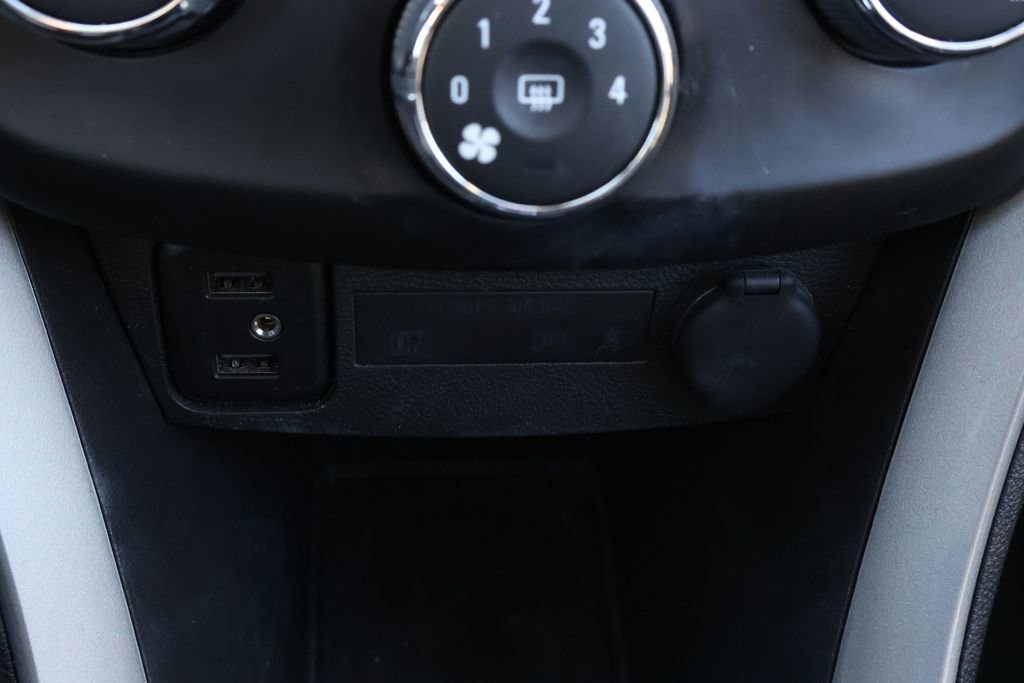 Used 2022 Chevrolet Trax LT w/ LT Convenience Package image 21