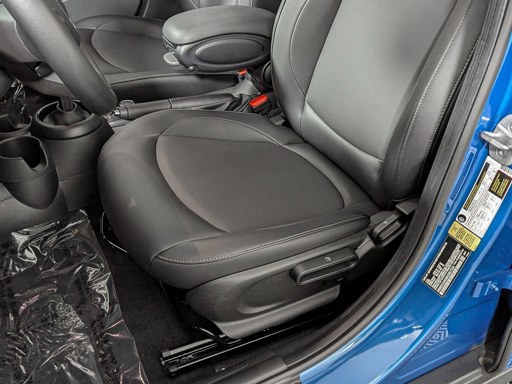 Used 2022 MINI Cooper 4-Door Hardtop FWD image 17