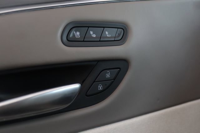 Certified 2023 Cadillac Escalade ESV Premium Luxury Platinum image 25