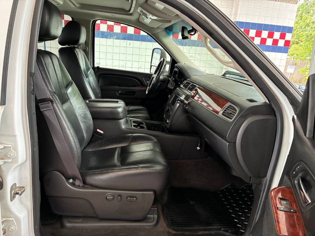 Used 2011 GMC Sierra 3500 SLT AWD/4WD image 14