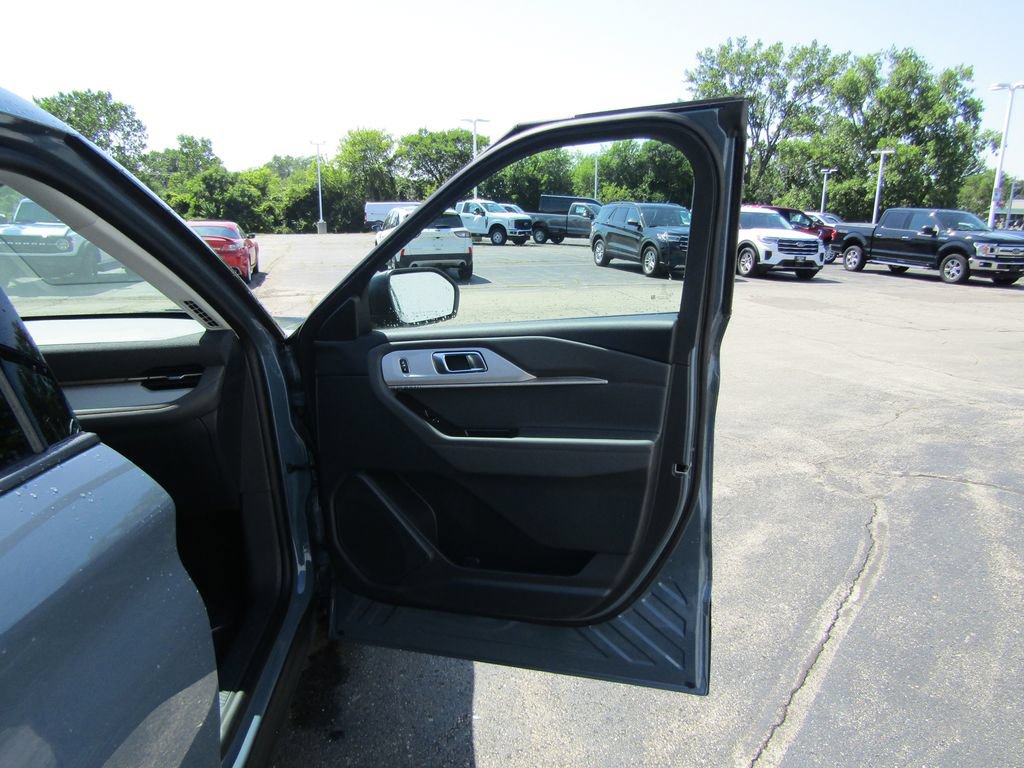 New 2026 Ford Explorer Active w/ Active Comfort Package AWD/4WD image 38