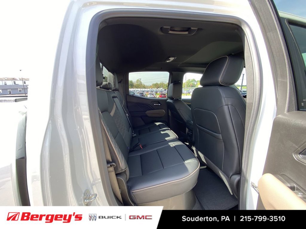 New 2026 GMC Canyon Denali w/ LPO, Black Badging Package AWD/4WD image 29