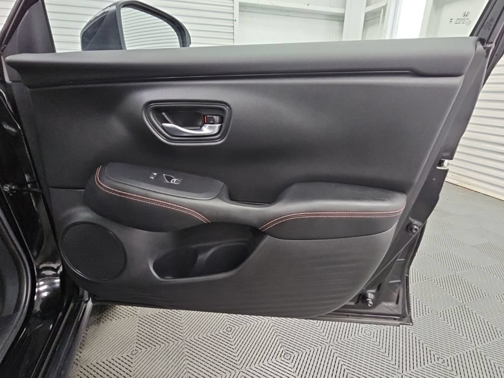 Used 2025 Honda HR-V Sport image 36