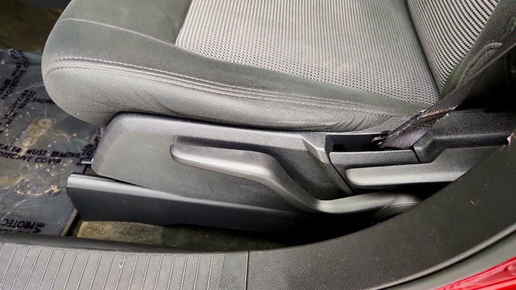 Used 2017 Jeep Patriot Latitude FWD image 11