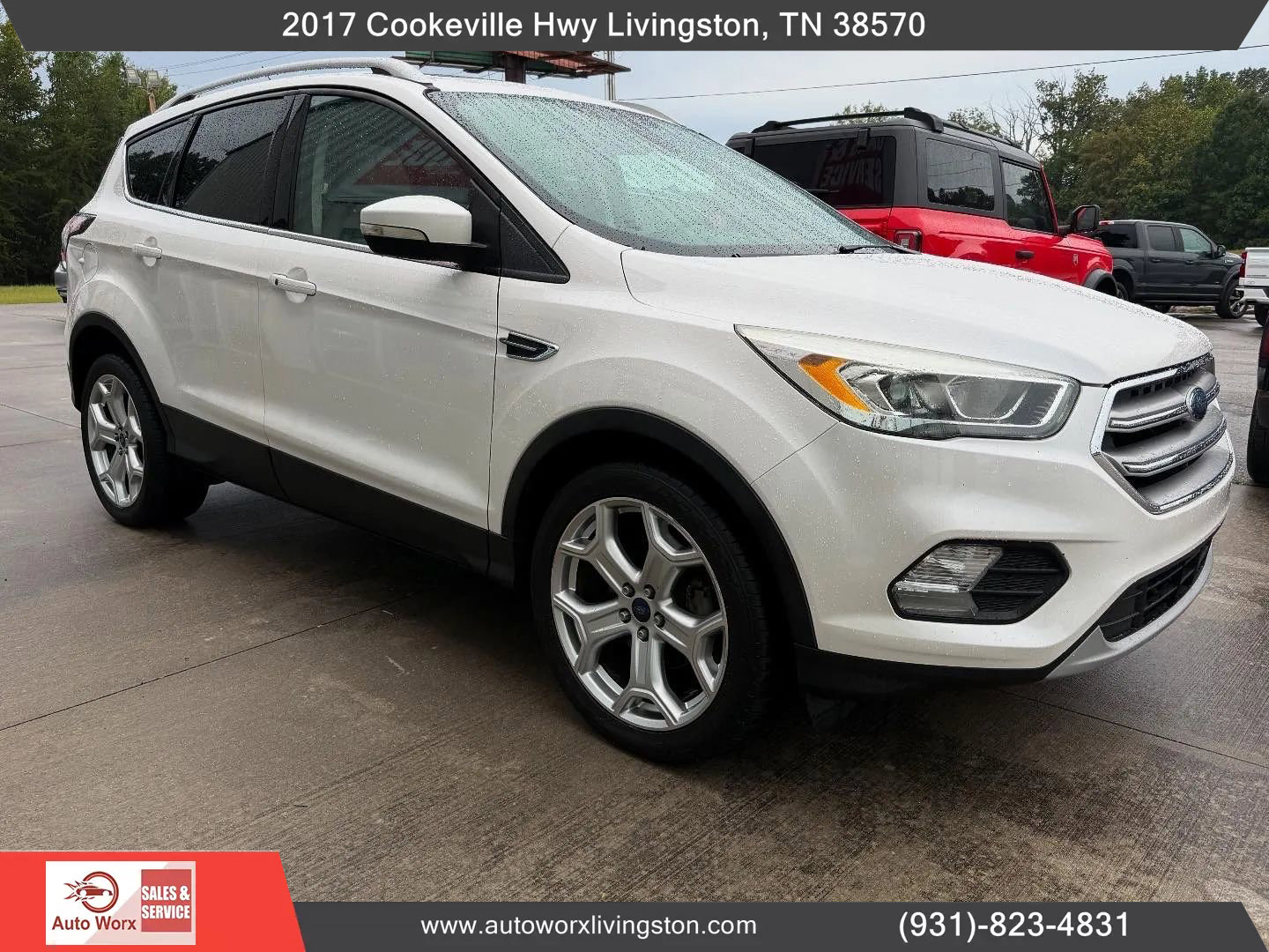 Used 2017 Ford Escape Titanium image 1