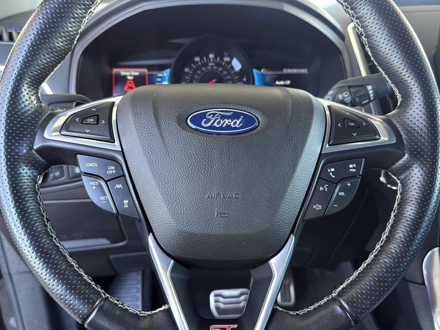 Used 2022 Ford Edge ST AWD/4WD image 21
