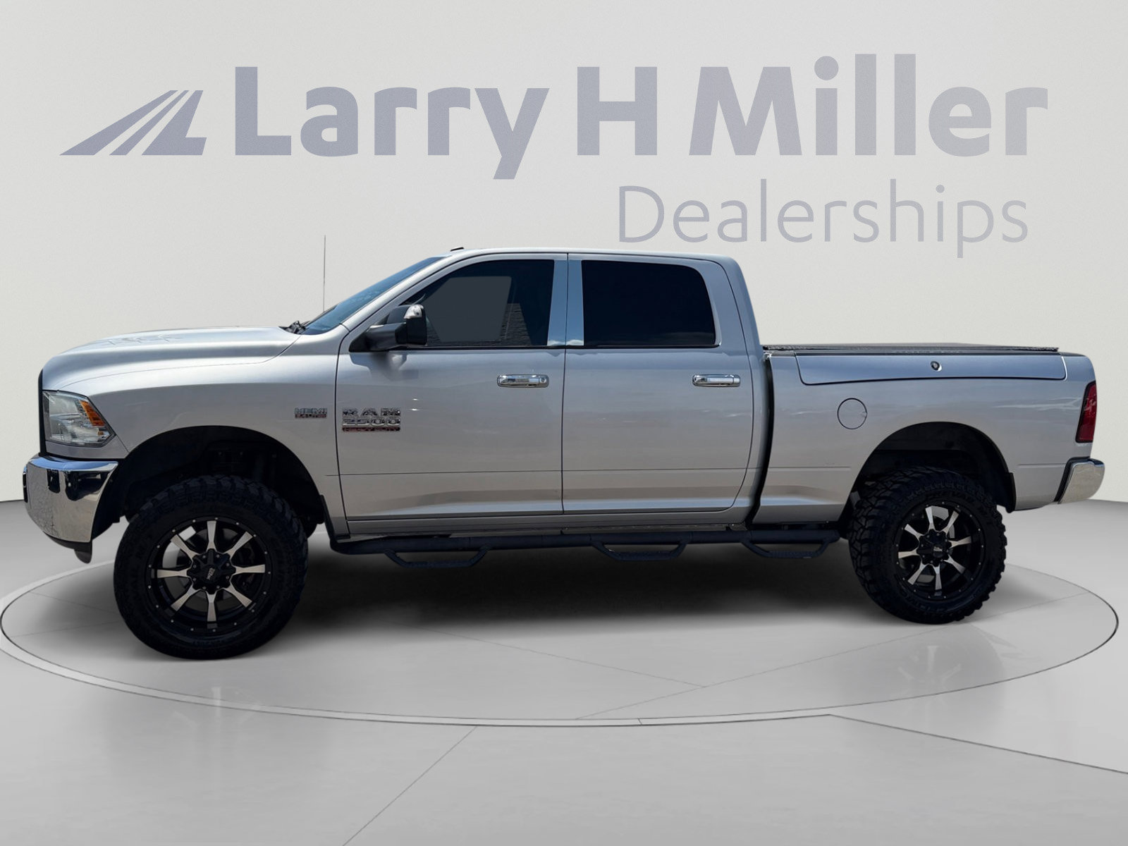 Used 2017 RAM 2500 Tradesman w/ Chrome Appearance Group AWD/4WD image 2