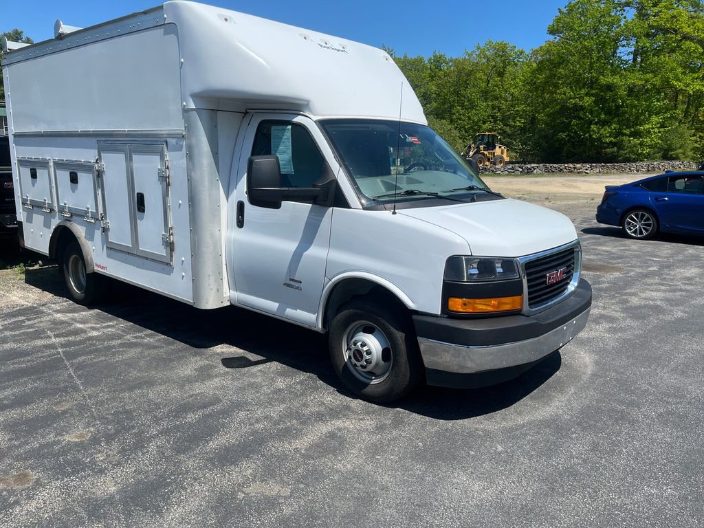 Certified 2022 GMC Savana 4500 w/ Power Convenience Package RWD image 7