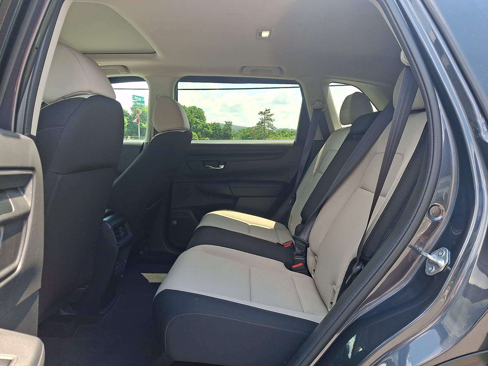 Used 2024 Honda CR-V EX image 10