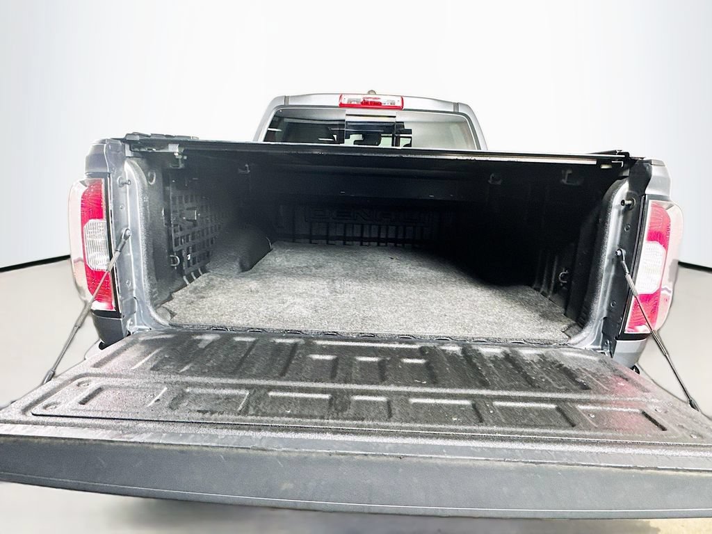 Used 2022 GMC Canyon Denali RWD image 30