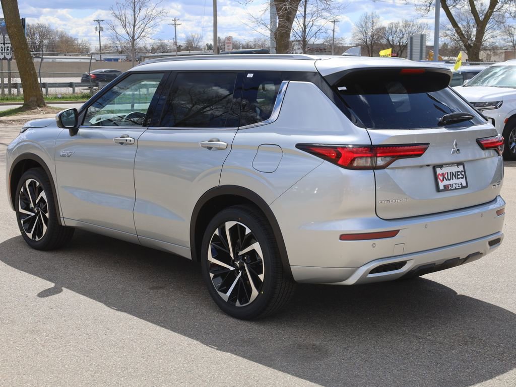 New 2025 Mitsubishi Outlander SE image 7