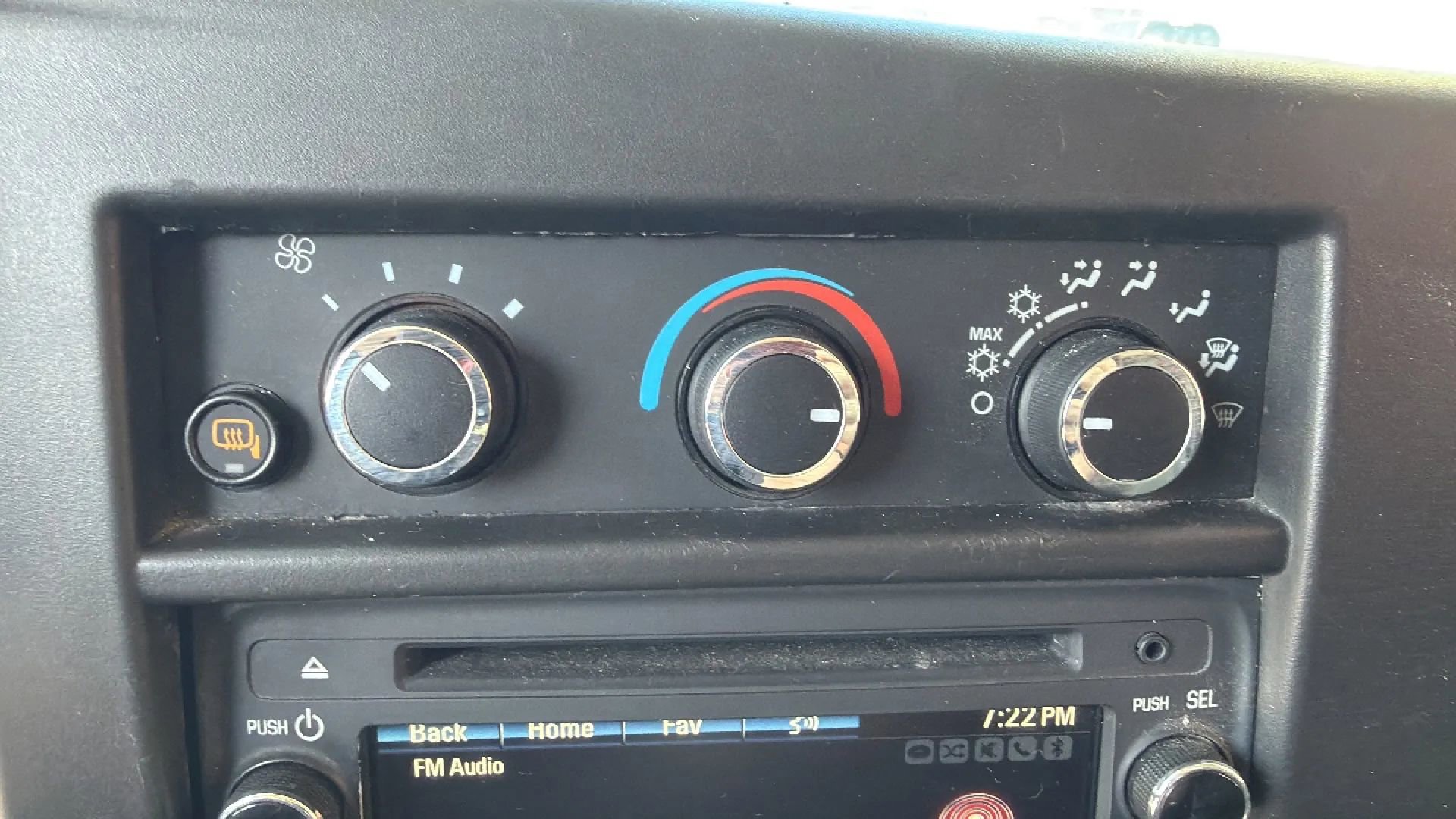 Used 2019 Chevrolet Express 3500 w/ Driver Convenience Package image 24