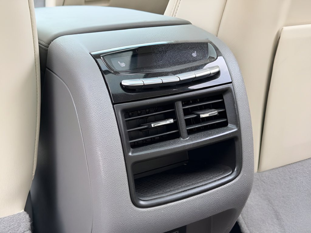 Used 2021 Cadillac XT5 Premium Luxury FWD image 24