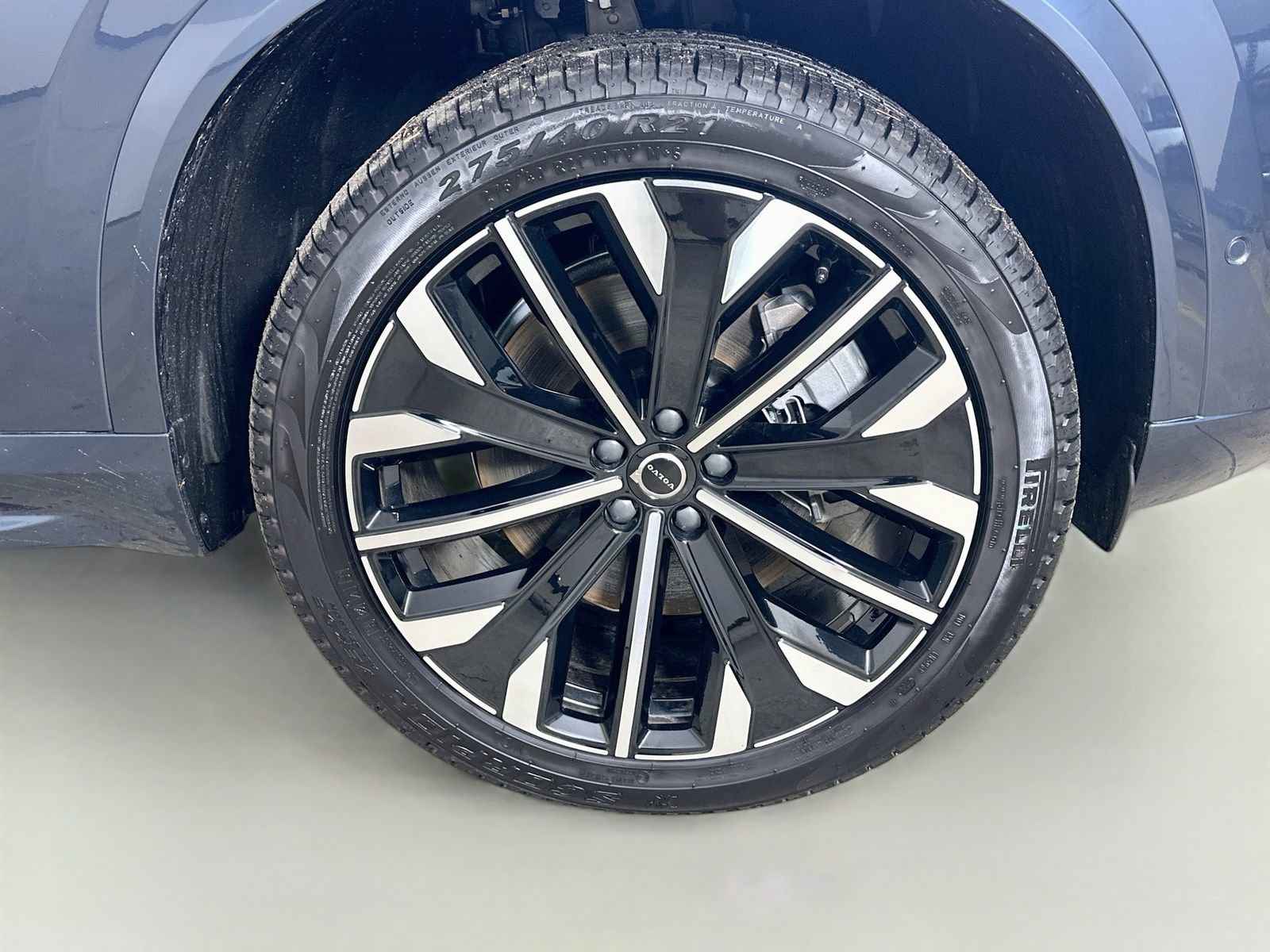 New 2026 Volvo XC90 T8 Plus w/ Protection Package Premier AWD/4WD image 10