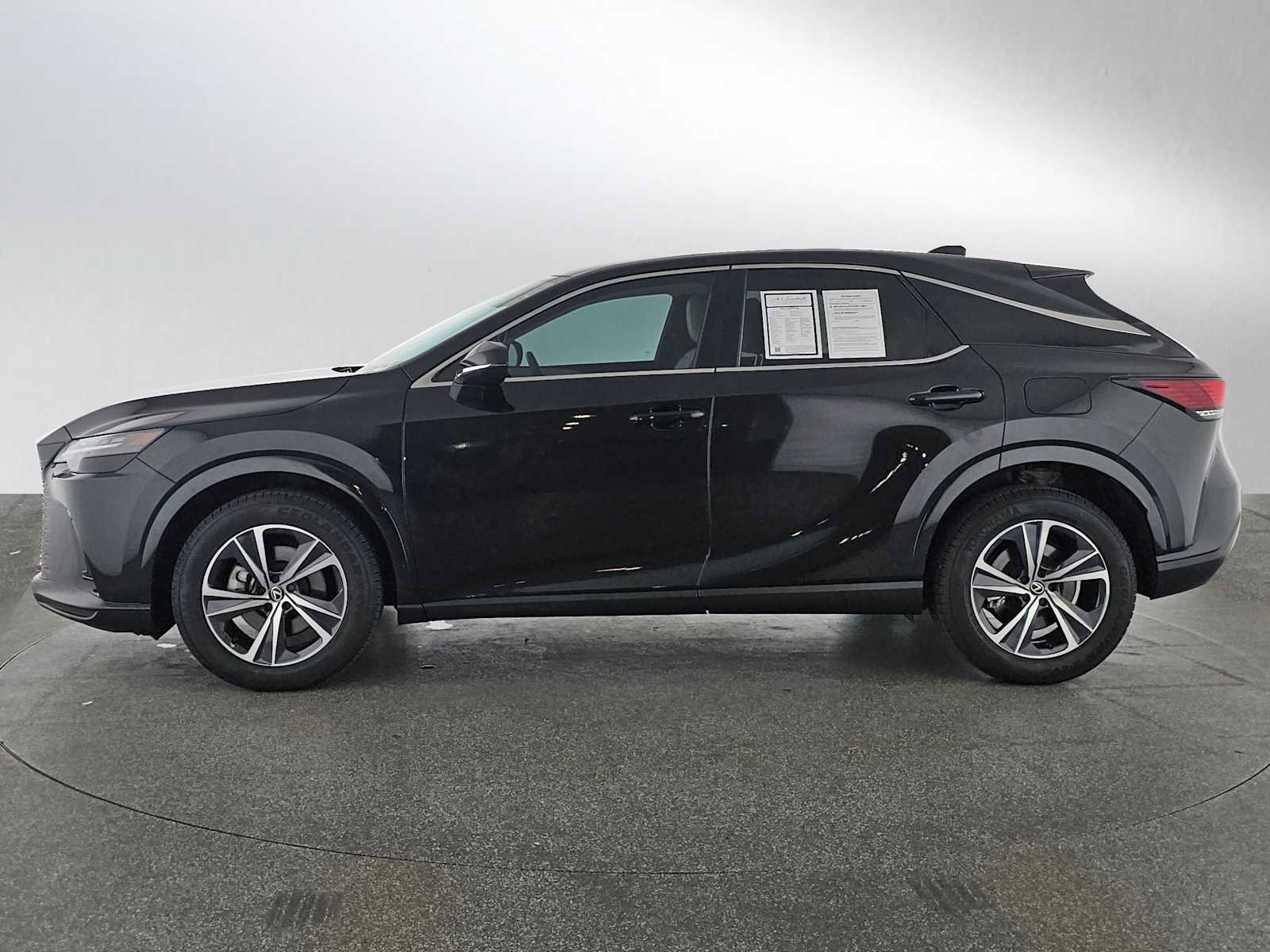 Used 2024 Lexus RX 350 FWD w/ Technology Package image 6