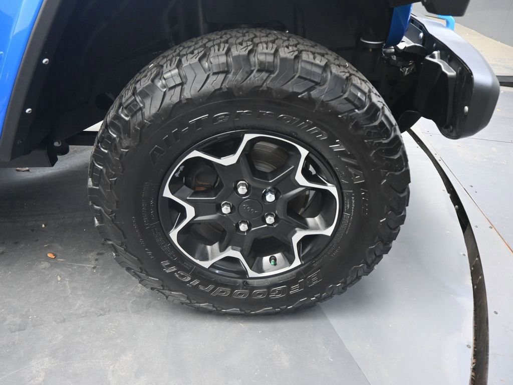 Used 2021 Jeep Wrangler Unlimited Rubicon 4xe w/ Cold Weather Group AWD/4WD image 23