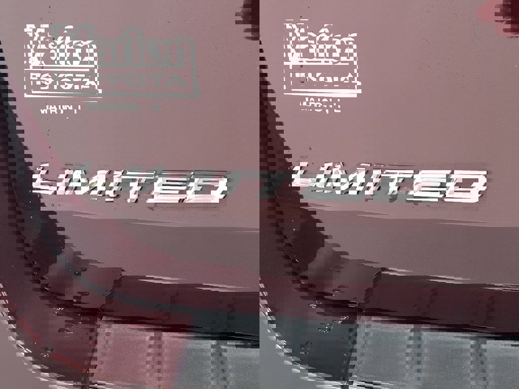 Used 2022 Ford Explorer Limited w/ Equipment Group 301A image 10