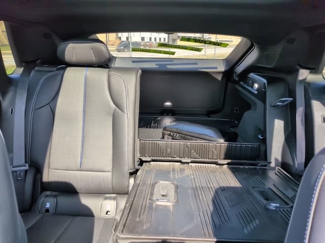 Used 2024 Cadillac Lyriq Luxury w/ LPO, Floor Liner Package image 30