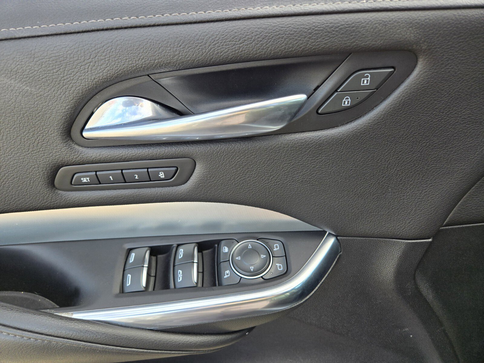 Used 2019 Cadillac XT4 Premium Luxury w/ Cold Weather Package image 18