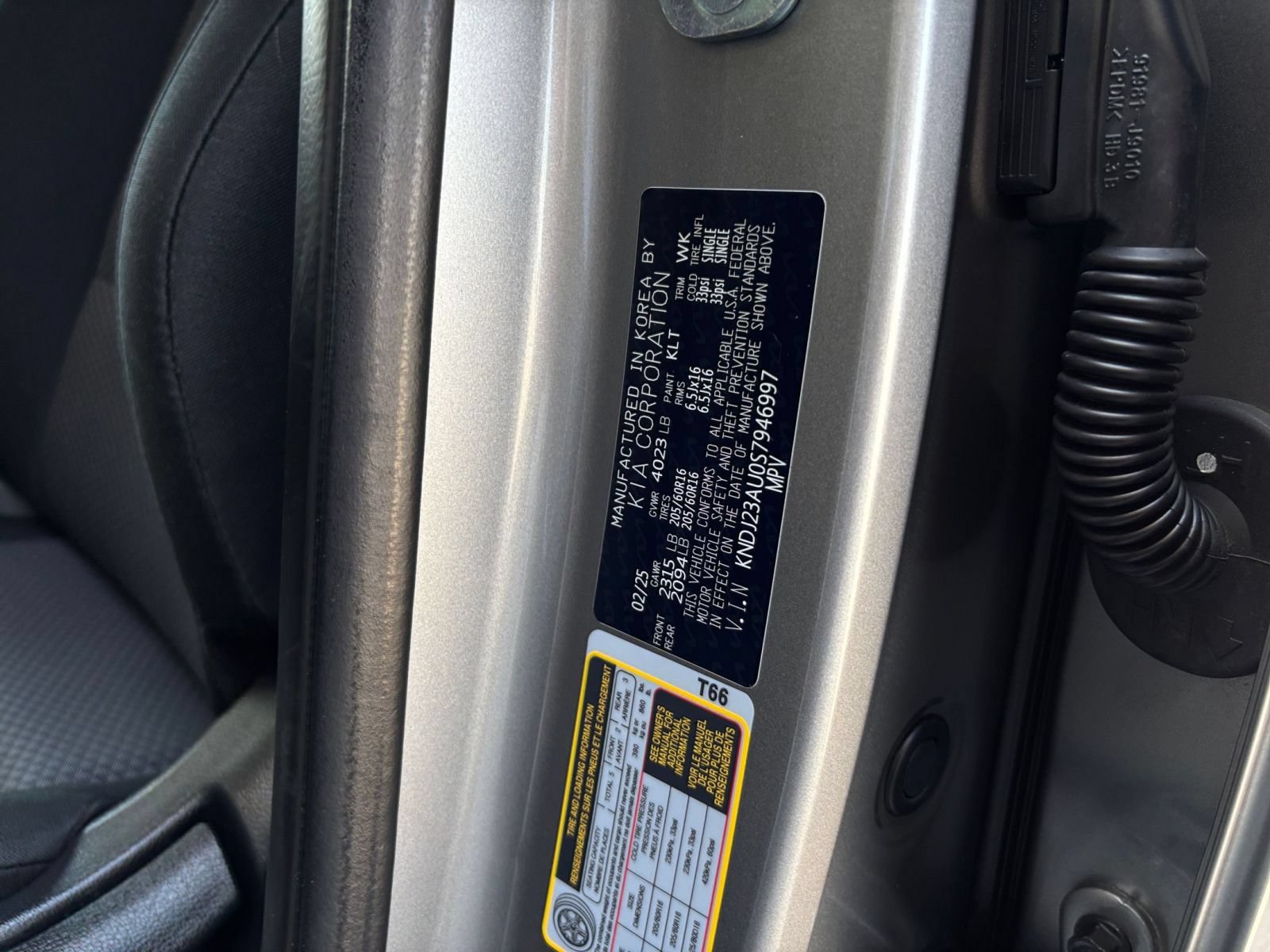 Used 2025 Kia Soul LX w/ LX Technology Package FWD image 22