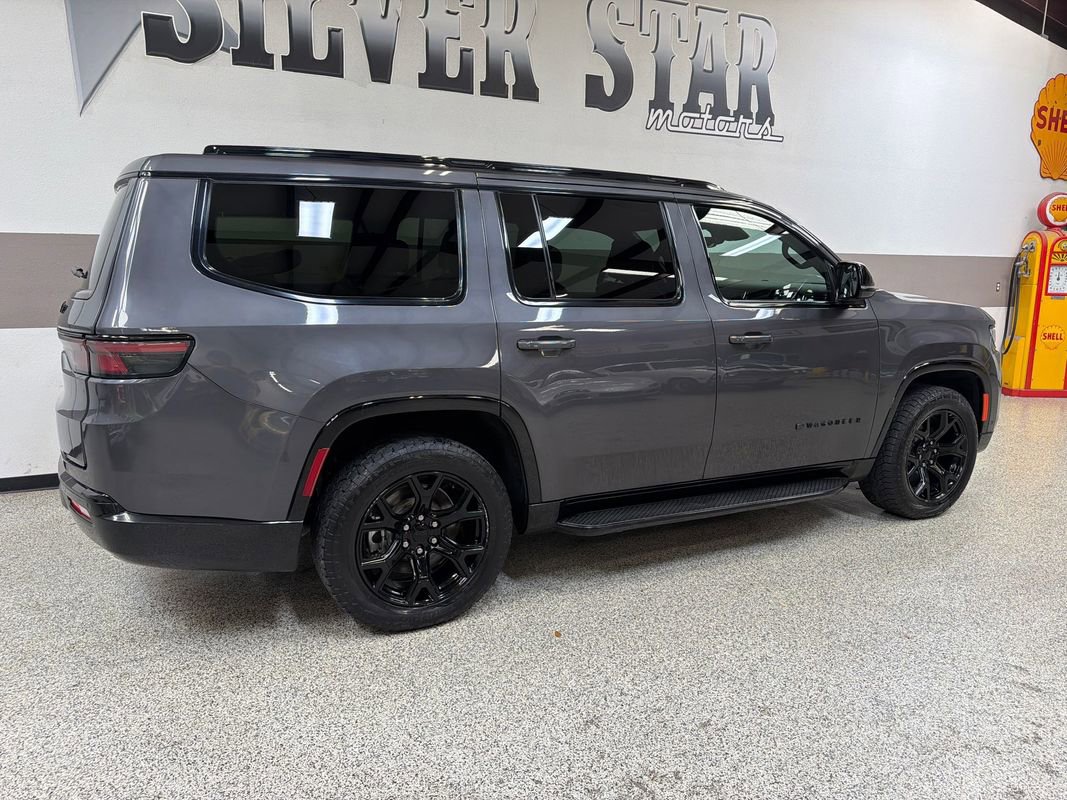 Used 2023 Jeep Wagoneer Series II RWD image 38