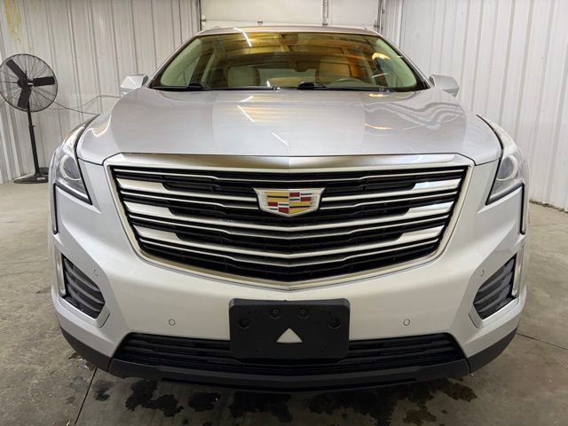 Used 2018 Cadillac XT5 Luxury w/ Driver Awareness Package AWD/4WD image 2