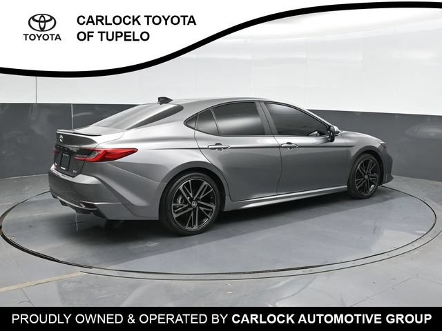 Used 2025 Toyota Camry XSE FWD image 3