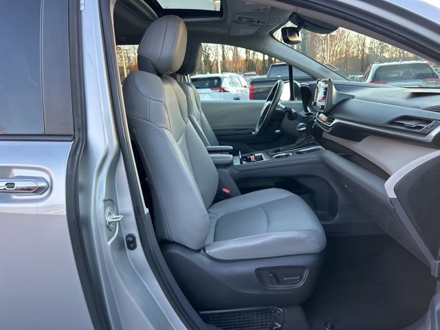 Used 2024 Toyota Sienna XLE image 18