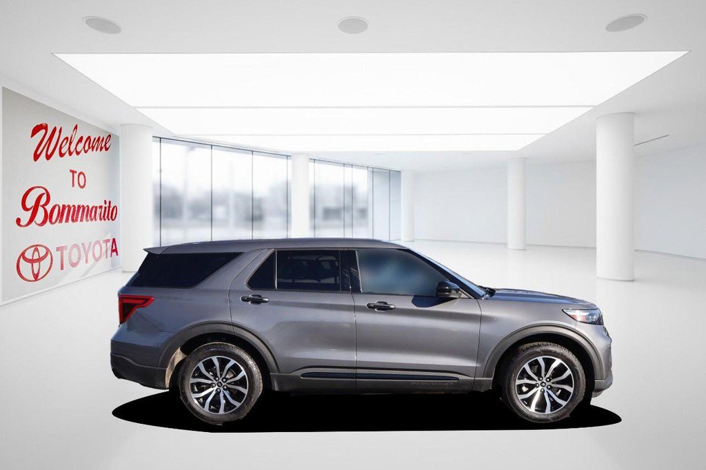 Used 2022 Ford Explorer ST image 5