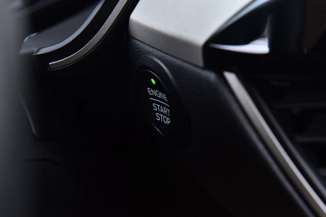Used 2022 Ford Escape SEL FWD image 18