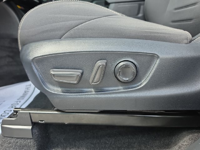 Used 2024 Toyota Tacoma TRD Sport w/ TRD Sport Upgrade Package RWD image 19
