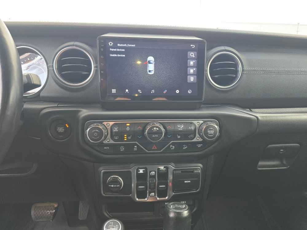 Used 2018 Jeep Wrangler Unlimited Sahara image 12