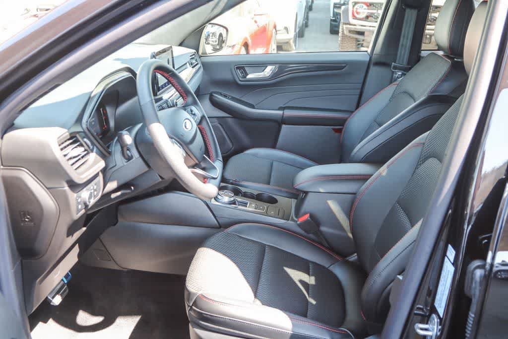 New 2024 Ford Escape ST-Line w/ Equipment Group 301A FWD image 18