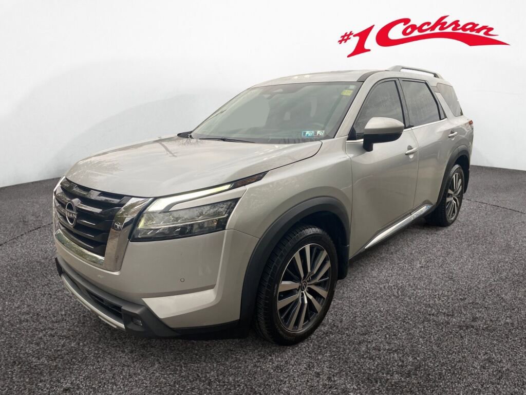Used 2022 Nissan Pathfinder Platinum image 3
