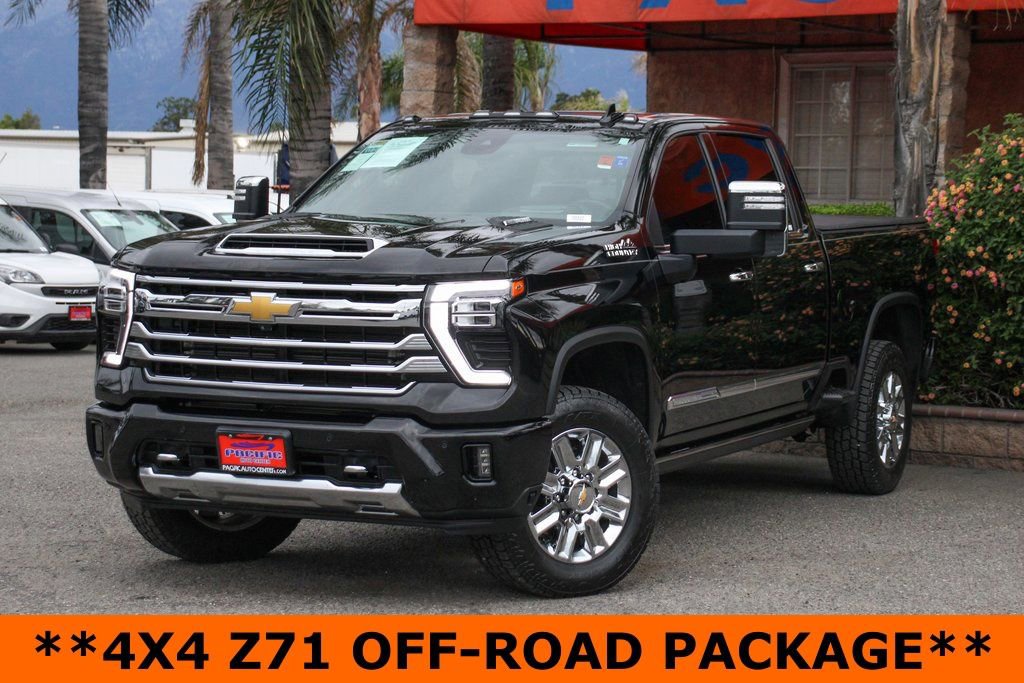 Used 2024 Chevrolet Silverado 2500 High Country w/ Technology Package image 4