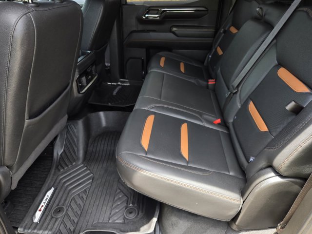 Used 2023 GMC Sierra 1500 AT4 w/ AT4 Premium Package AWD/4WD image 12