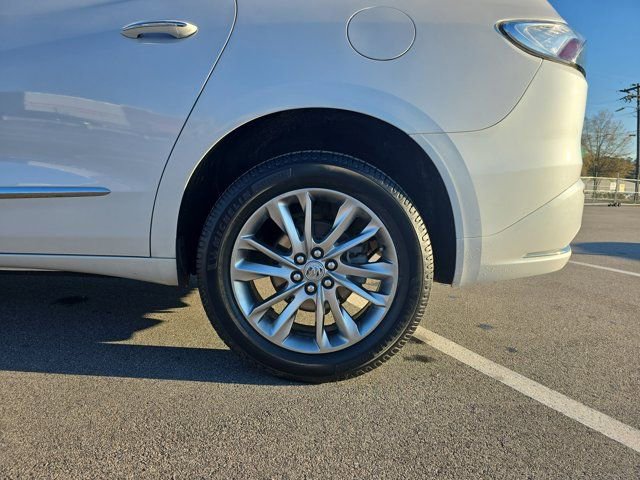 Used 2023 Buick Enclave Avenir image 34