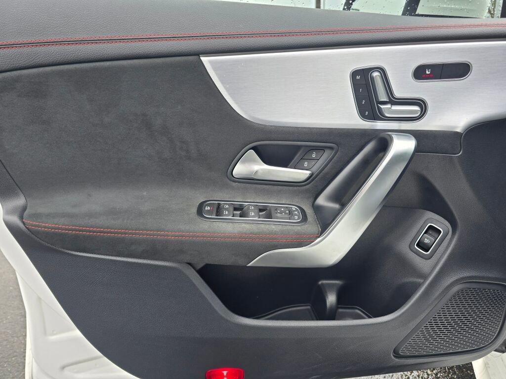 Used 2023 Mercedes-Benz CLA 35 AMG 4MATIC image 20