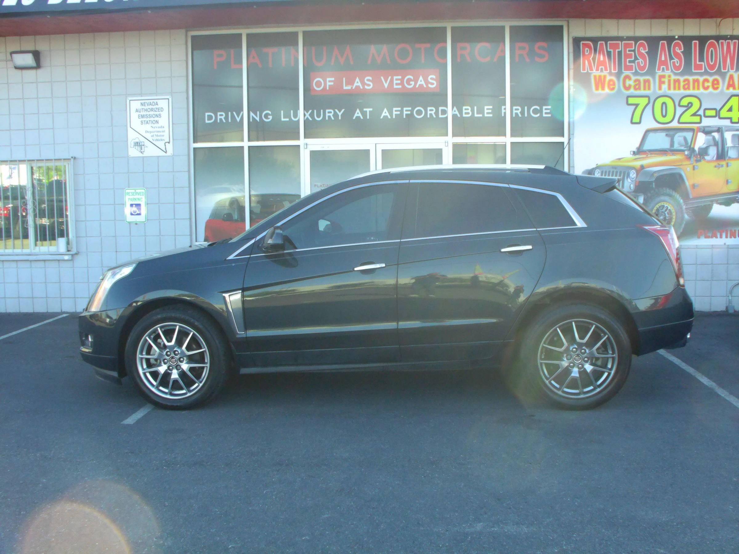 Used 2016 Cadillac SRX Performance w/ Midnight Edition Package FWD image 1