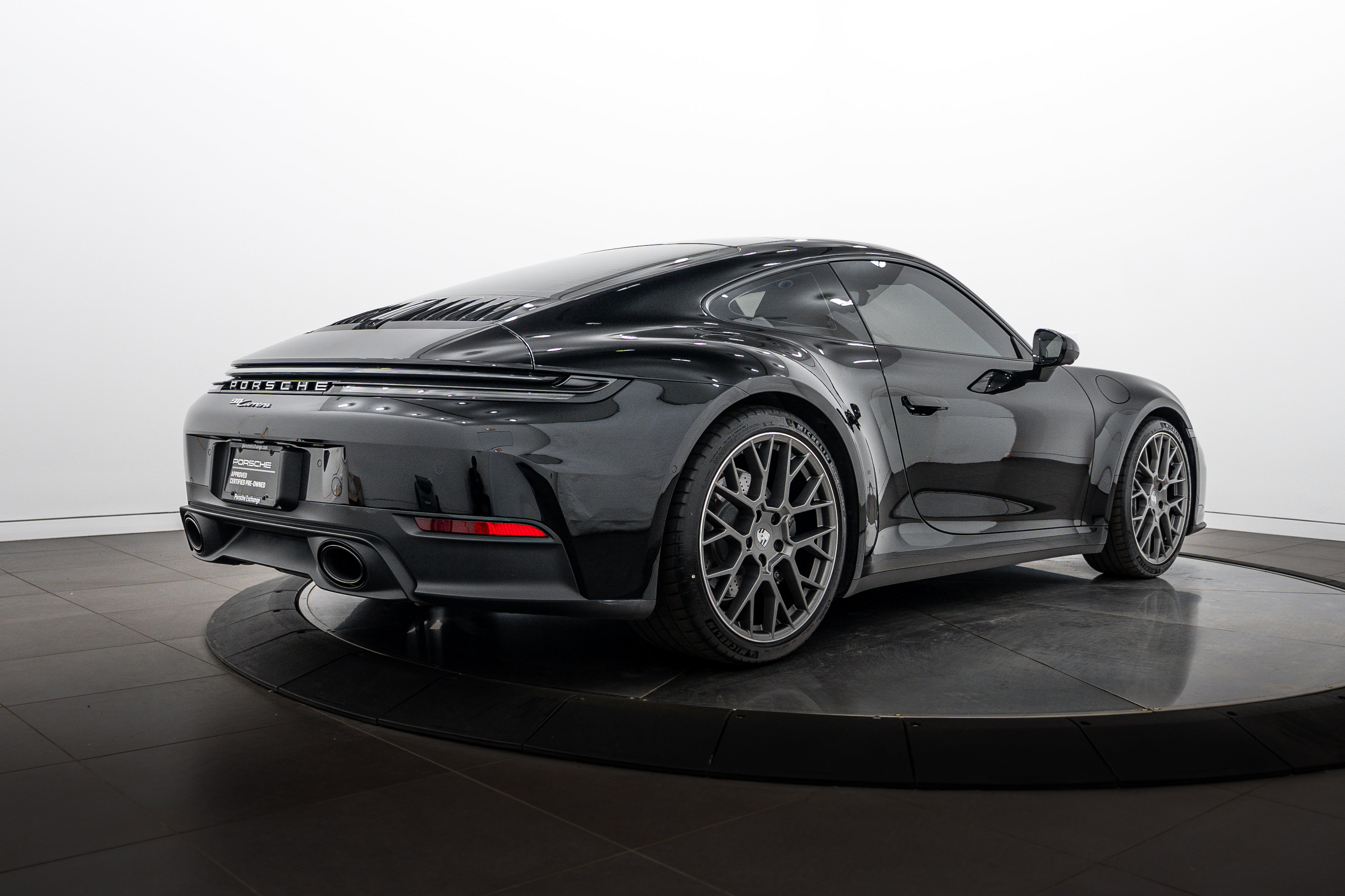 Certified 2025 Porsche 911 Carrera w/ Premium Package RWD image 7
