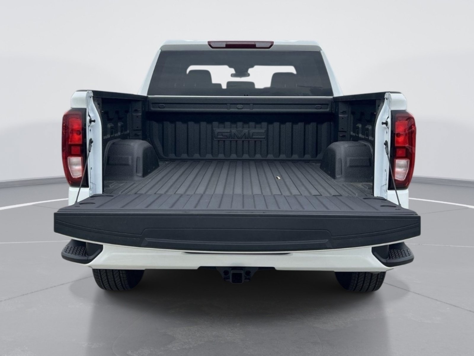 New 2026 GMC Sierra 1500 Elevation w/ LPO, Elevation Black Package AWD/4WD image 26