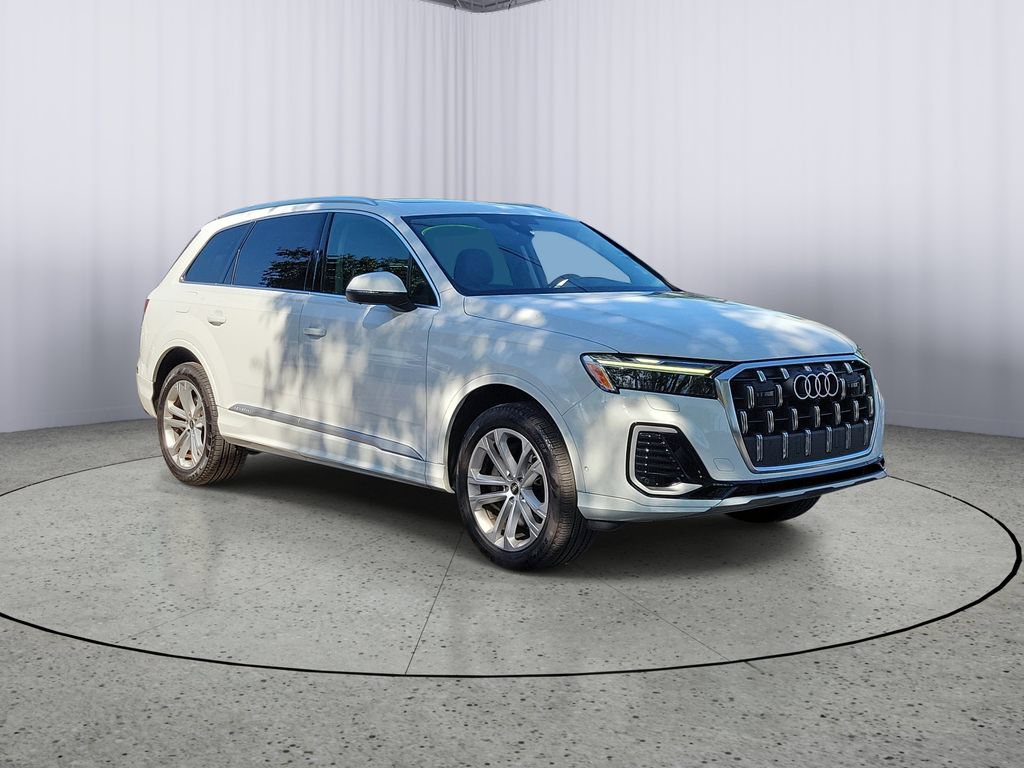 Used 2025 Audi Q7 3.0T Premium Plus AWD/4WD image 2