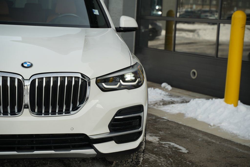 Used 2022 BMW X5 xDrive40i w/ Luxury Seating Package image 5
