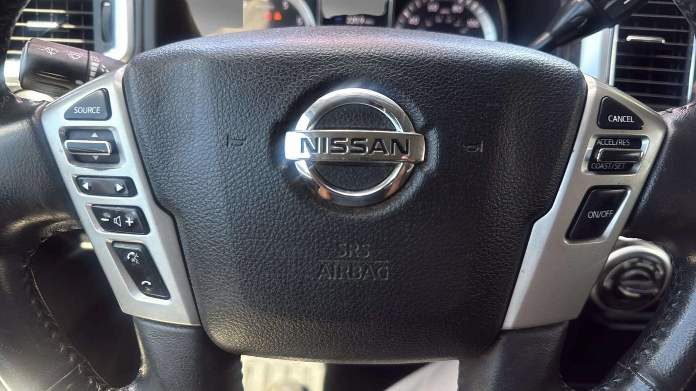 Used 2018 Nissan Titan SV w/ SV Utility Package AWD/4WD image 13